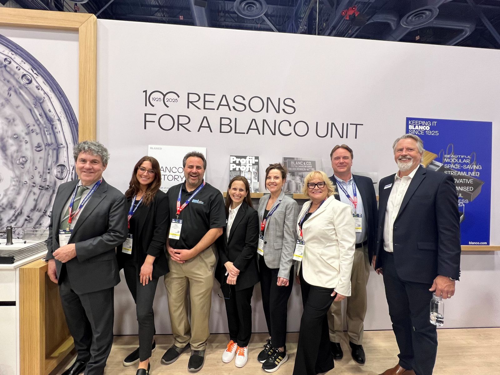 group photo of KBIS 2025 attendees
